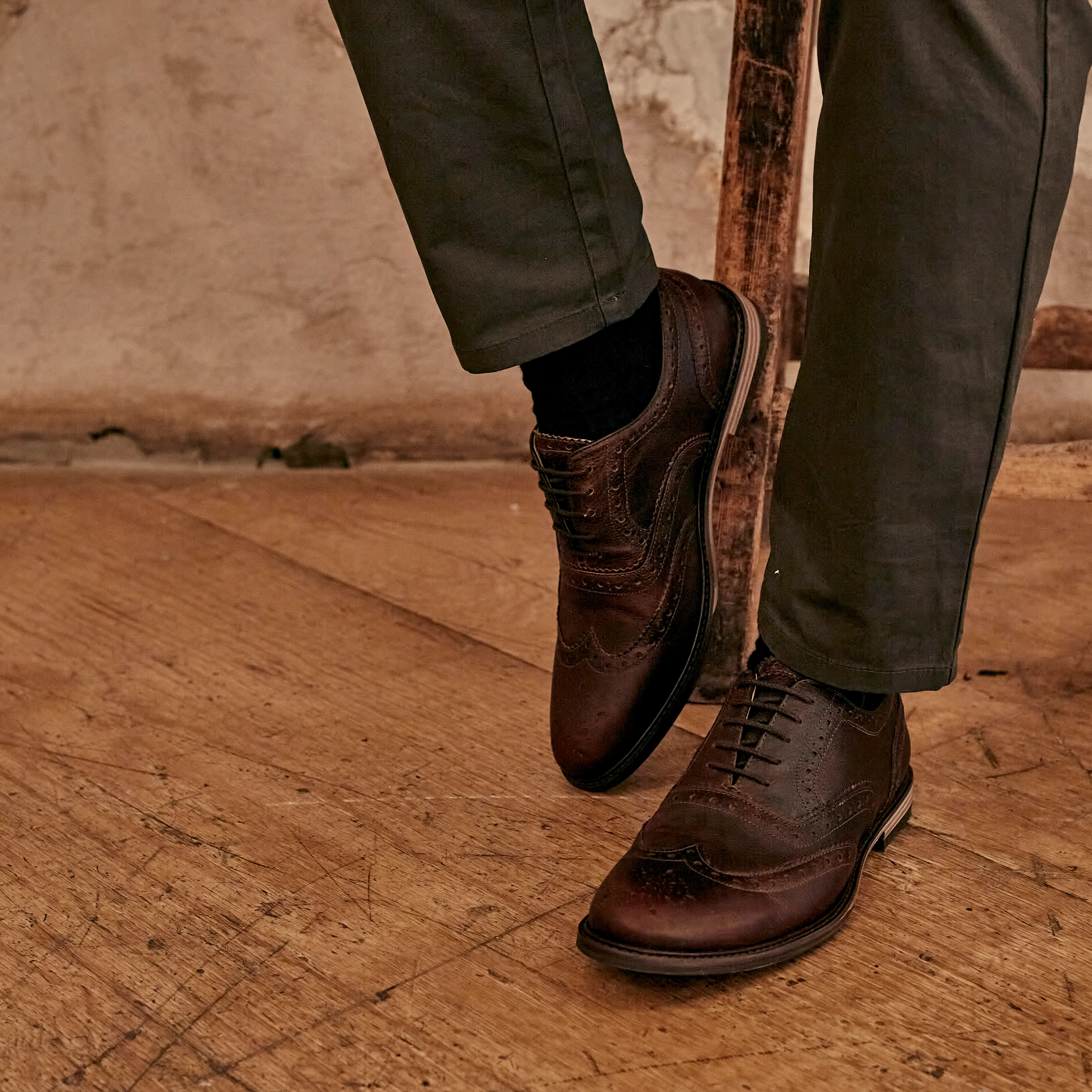 SHIREBURN // CHESTNUT GRAINED