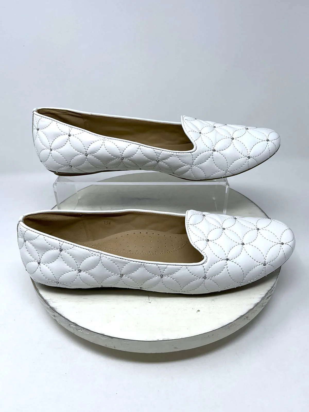 Van Eli Size 13 White Quilted Loafers