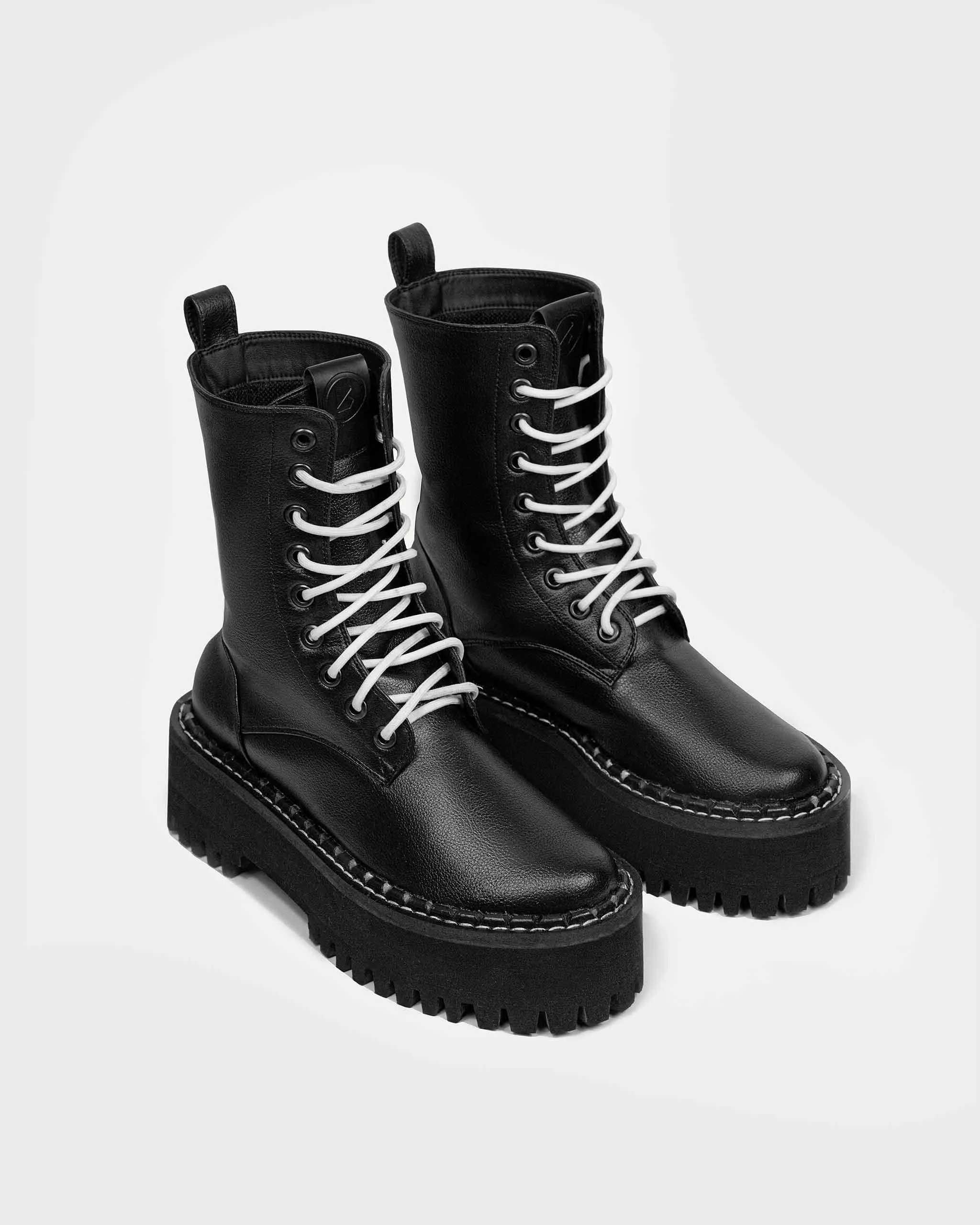 Worker Monster Black Vegea grape leather boots